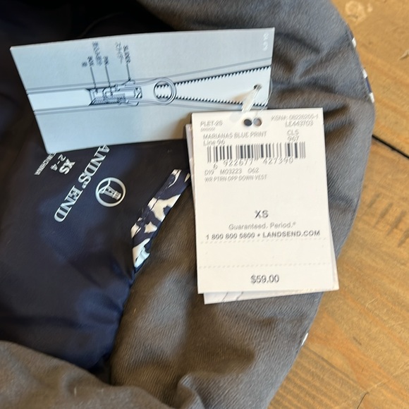 NWT Lands End Women’s Down Vest, XS (2-4) - Picture 4 of 9